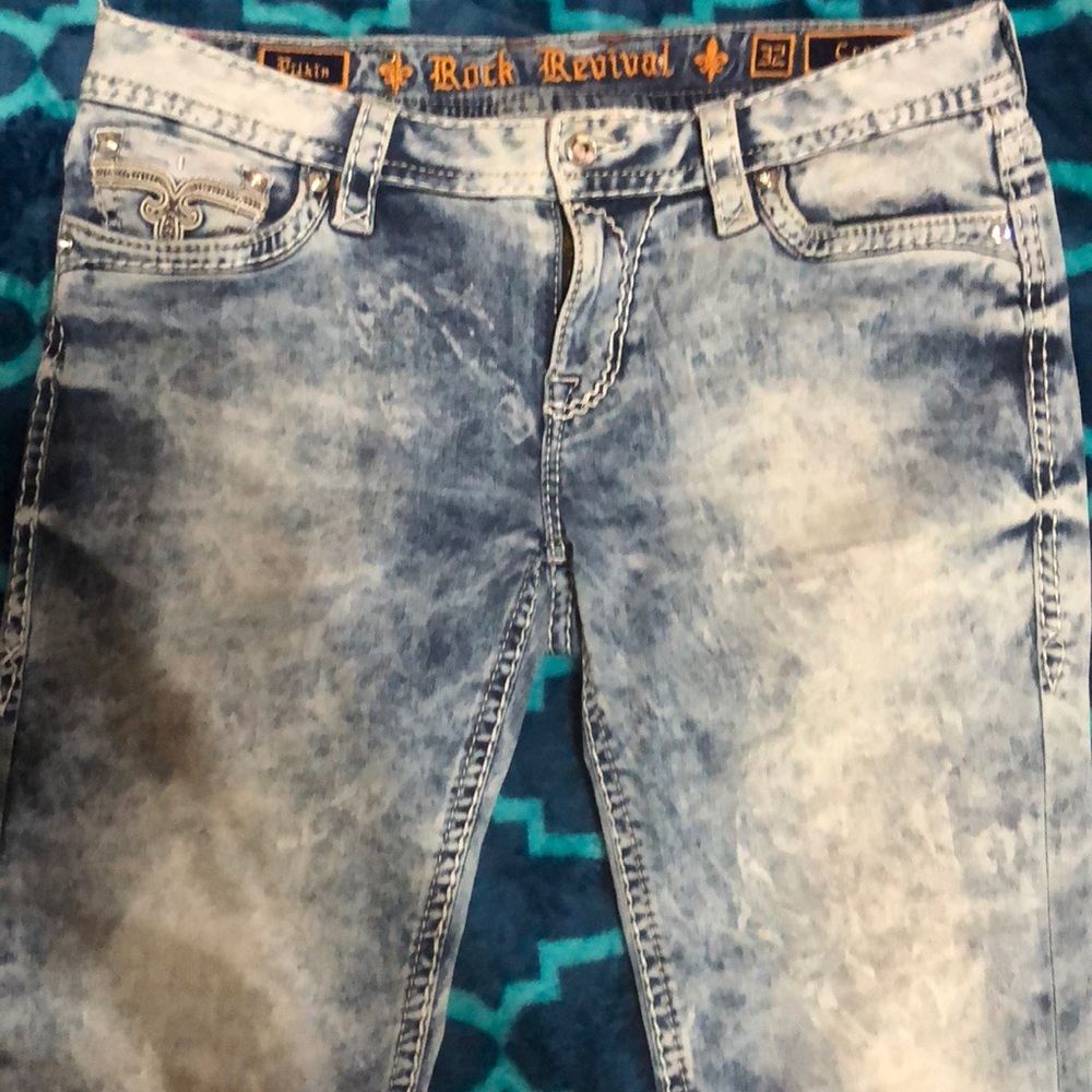 Rock revival crop jeans